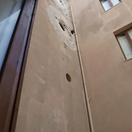 فندق مبيت وإفطار Arco Dell'orologio تراباني